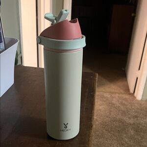 Green and Pink Insulated Water Bottle